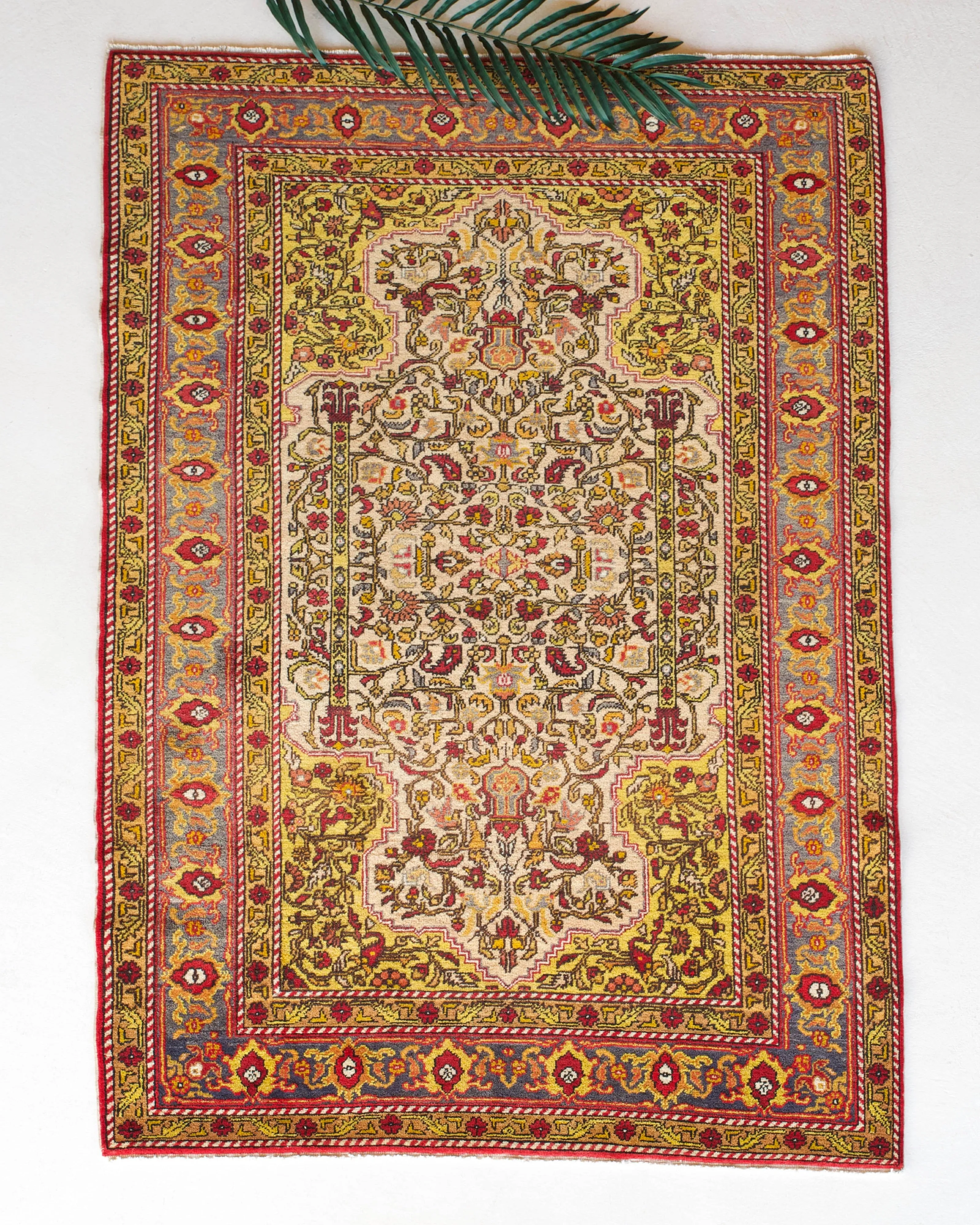 Vintage central Anatolian Rug 4'7"x7'